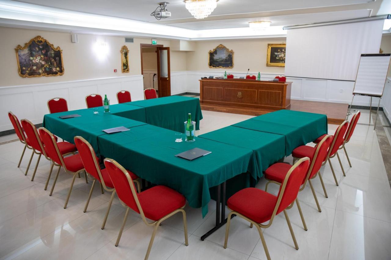 Bel Sito Hotel Due Torri Manocalzati Luaran gambar