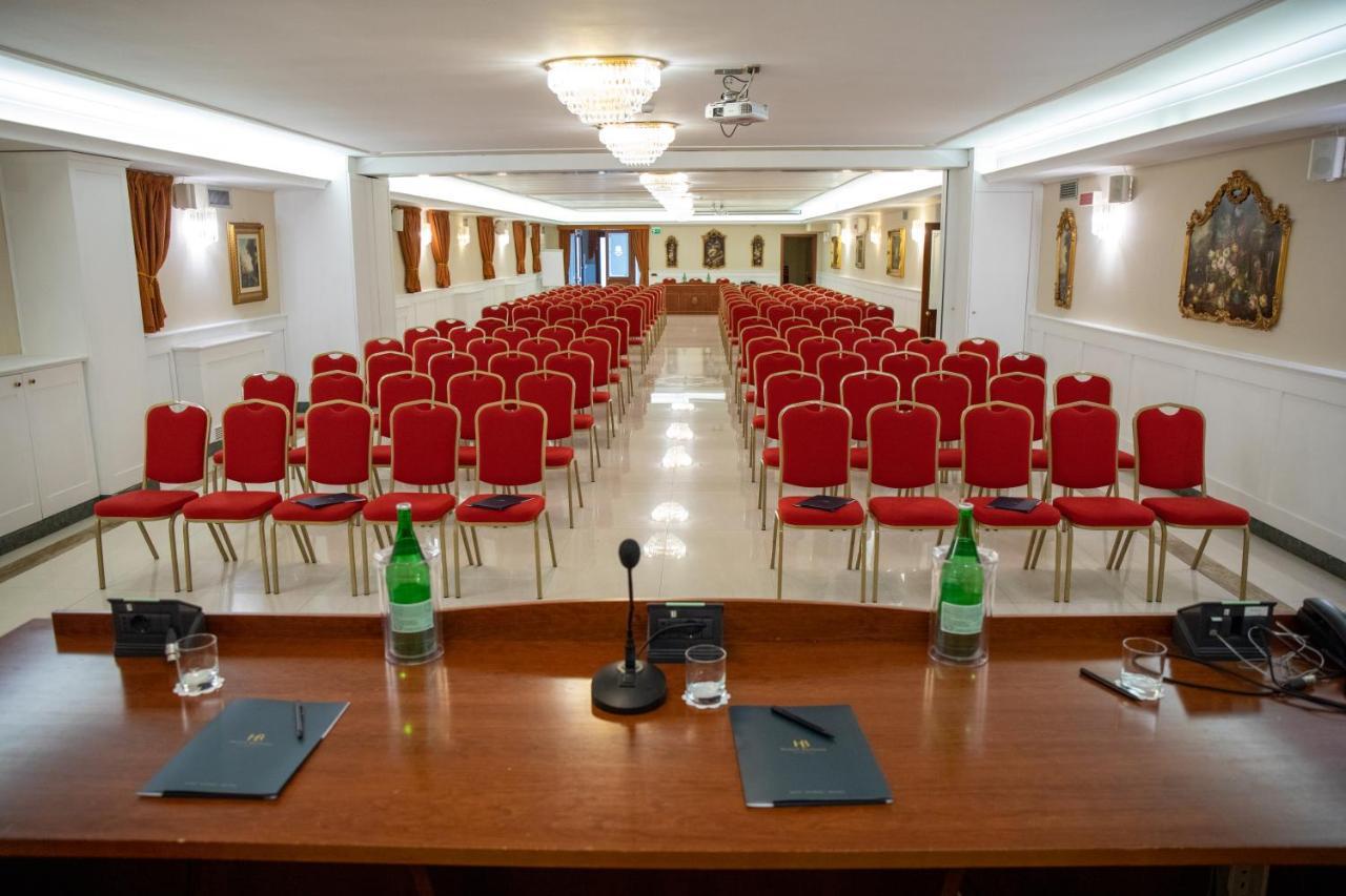 Bel Sito Hotel Due Torri Manocalzati Luaran gambar
