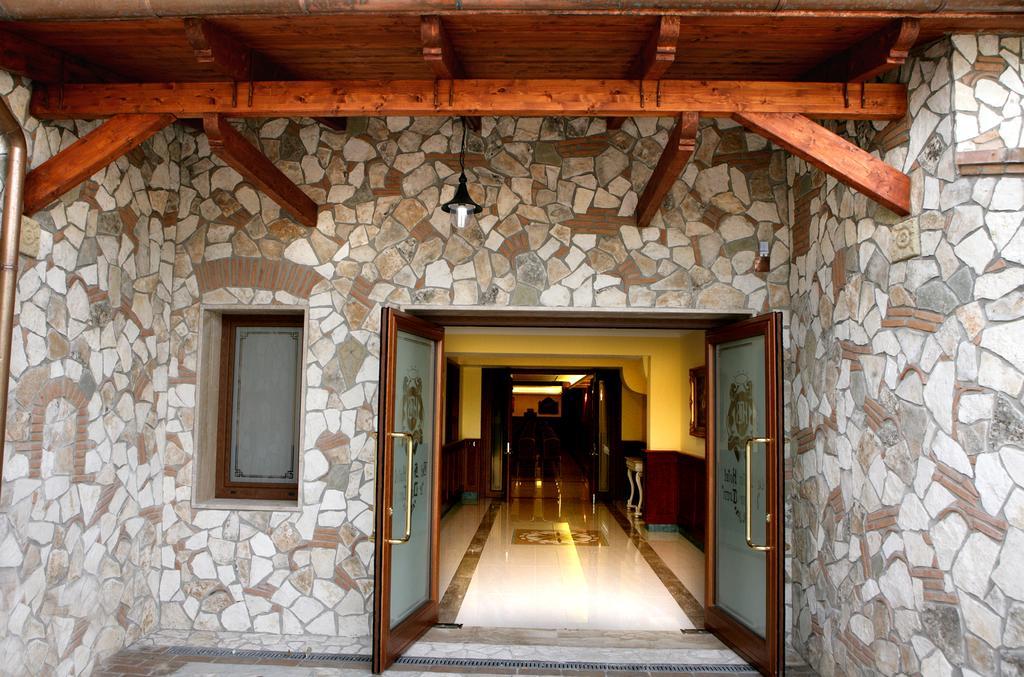 Bel Sito Hotel Due Torri Manocalzati Luaran gambar