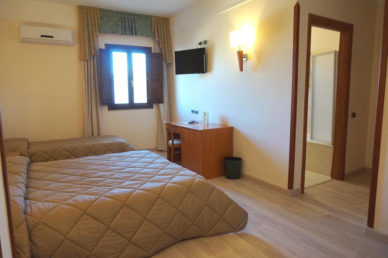 Bel Sito Hotel Due Torri Manocalzati Luaran gambar