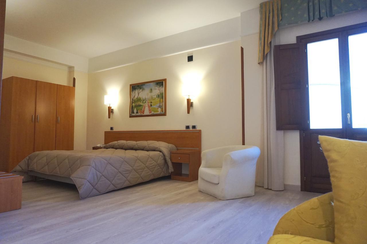Bel Sito Hotel Due Torri Manocalzati Luaran gambar