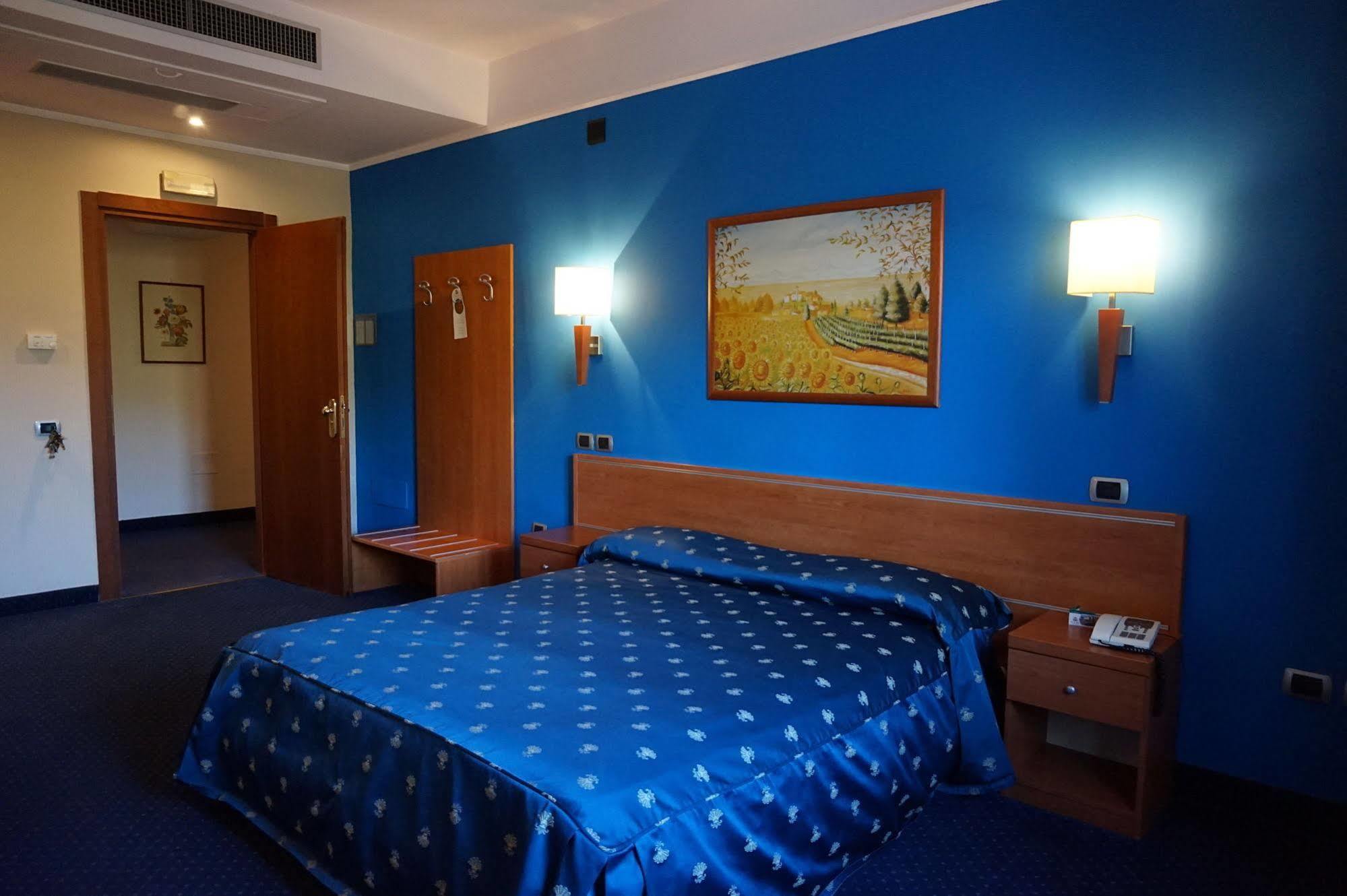 Bel Sito Hotel Due Torri Manocalzati Luaran gambar