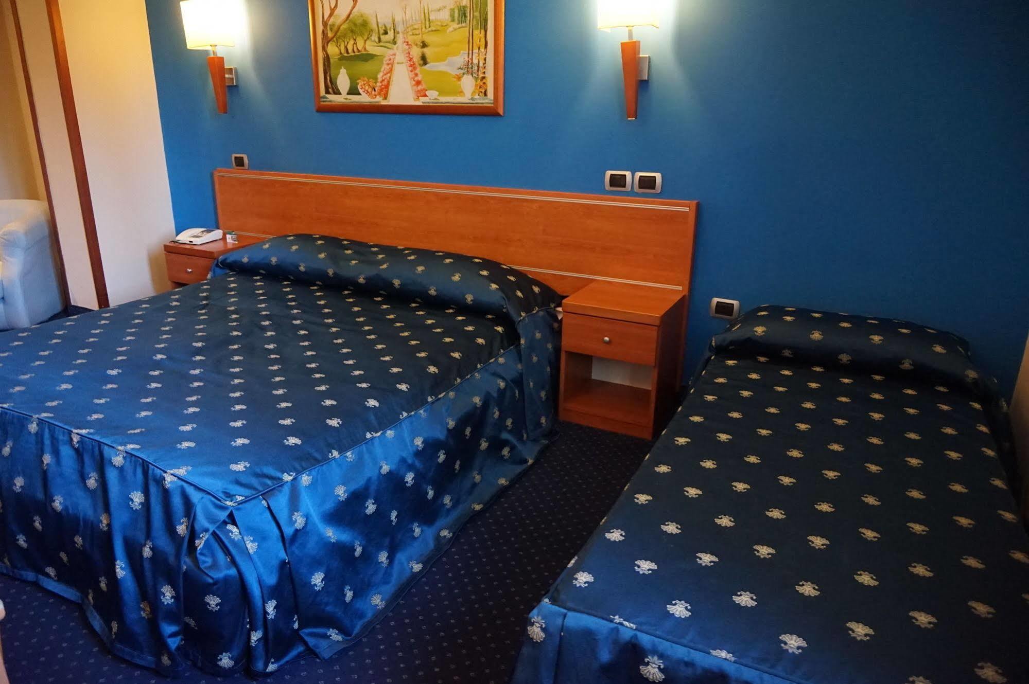 Bel Sito Hotel Due Torri Manocalzati Luaran gambar